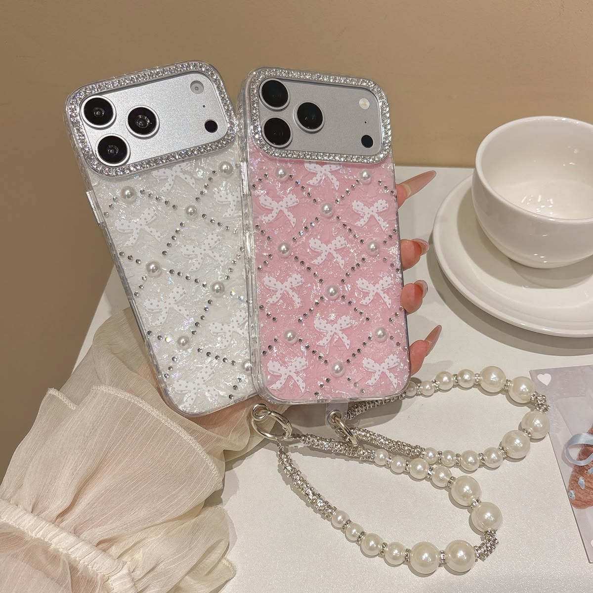 Pearl & Bow Pattern Sparkle Cases